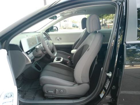 Used 2024 Hyundai Ioniq 5 SEL RWD image 12