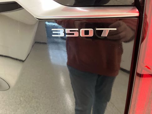 Used 2024 Cadillac XT6 Luxury w/ LPO, Floor Liner Package image 11