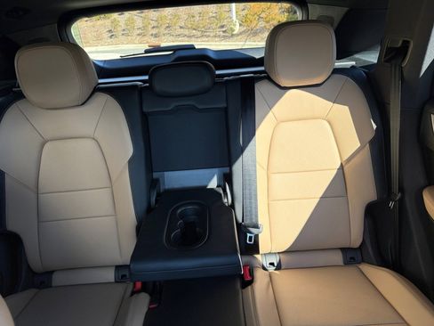 Certified 2025 Porsche Cayenne image 24