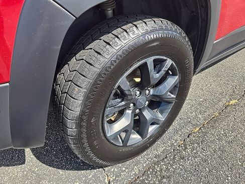 Used 2017 Jeep Cherokee Trailhawk w/ Comfort/Convenience Group AWD/4WD image 20
