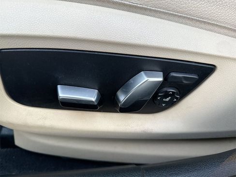 Used 2017 BMW 540i xDrive image 14