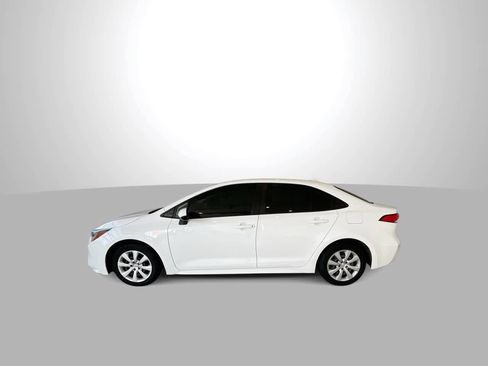 Used 2021 Toyota Corolla LE image 5