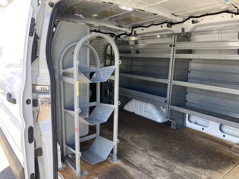 Used 2016 Ford Transit 250 130 Low Roof RWD image 15