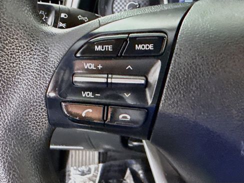 Used 2020 Hyundai Elantra SE w/ Cargo Package (C1) FWD image 14