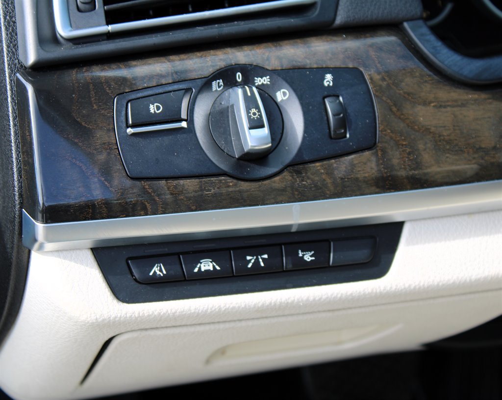 Used 2014 BMW 740Li RWD image 32
