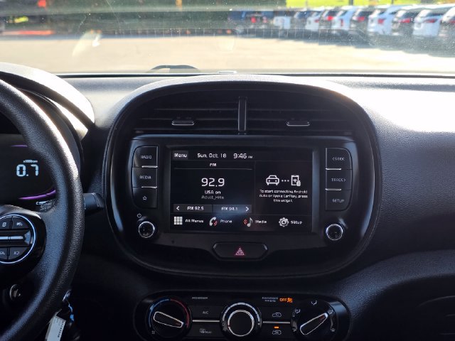 Certified 2025 Kia Soul LX w/ LX Technology Package FWD image 20