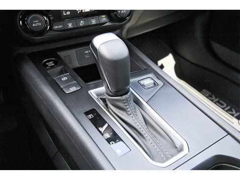 New 2026 Nissan Kicks SV image 19