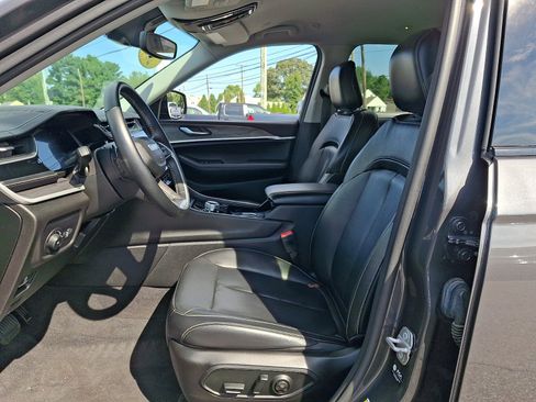 Certified 2022 Jeep Grand Cherokee L Limited AWD/4WD image 14