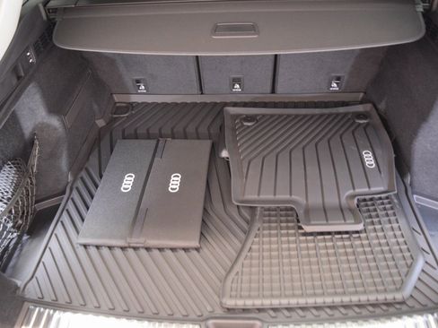 New 2025 Audi Q5 Prestige image 11