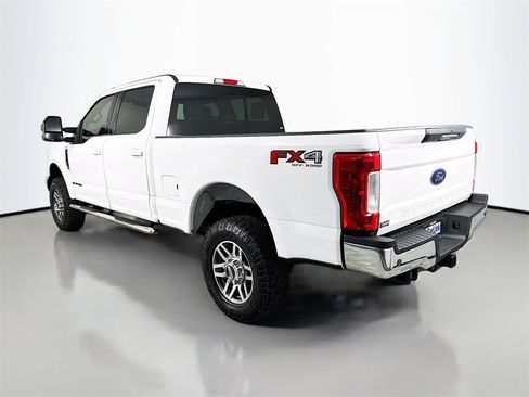 Used 2019 Ford F250 Lariat w/ Lariat Value Package image 5