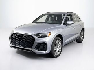 Used 2025 Audi Q5 2.0T Premium w/ Convenience Plus Package AWD/4WD video 1