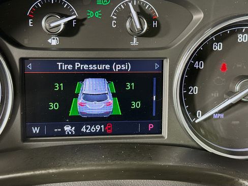 Used 2023 Buick Enclave Essence w/ Sound and Sites Package FWD image 13
