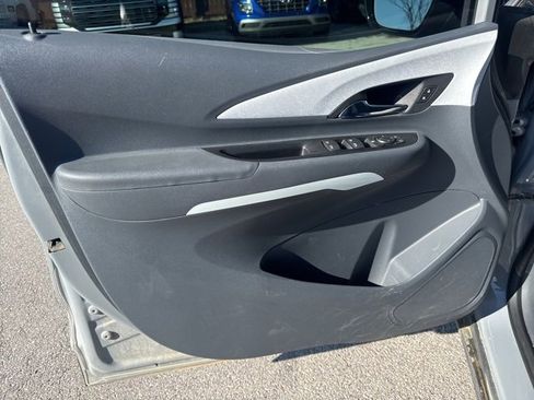 Used 2021 Chevrolet Bolt LT image 8