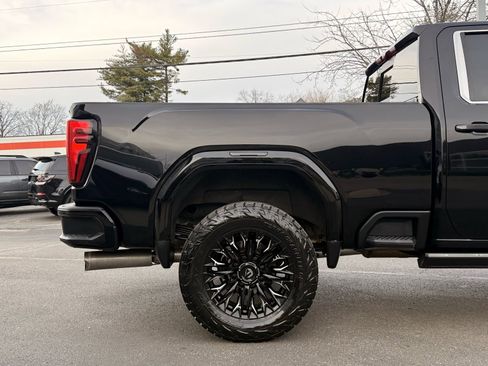 Used 2024 GMC Sierra 2500 Denali Ultimate image 13