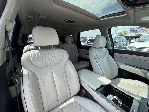Used 2023 Hyundai Palisade Limited AWD/4WD image 25