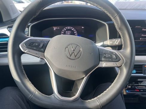 Used 2025 Volkswagen Taos SE image 11