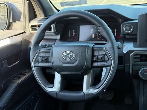 New 2025 Toyota 4Runner SR5 image 9