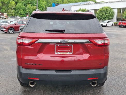 Used 2019 Chevrolet Traverse LT w/ LPO, Blackout Package AWD/4WD image 5