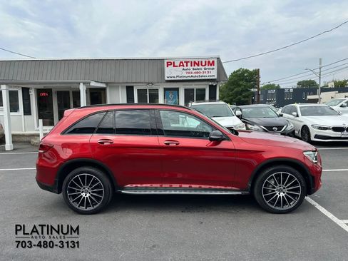 Used 2020 Mercedes-Benz GLC 300 4MATIC image 2