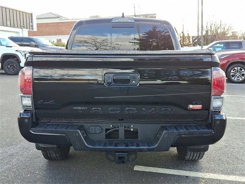 Certified 2021 Toyota Tacoma Limited image 5