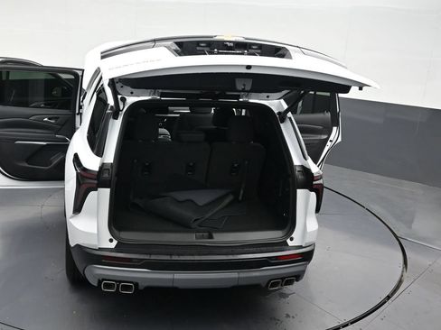 Used 2026 Chevrolet Traverse LT FWD image 36