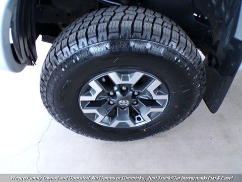 Used 2005 Toyota Tacoma PreRunner RWD image 23
