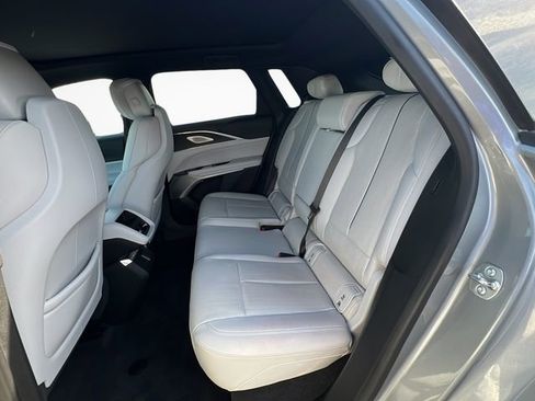 Used 2024 Cadillac Lyriq Sport AWD/4WD image 15