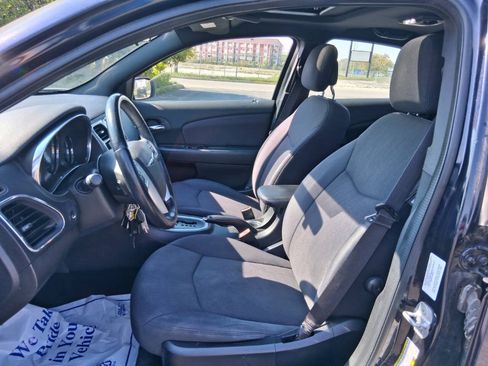 Used 2012 Chrysler 200 Touring FWD image 17