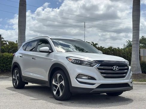 Used 2016 Hyundai Tucson Limited FWD image 4