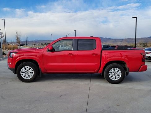 Used 2024 Nissan Frontier SV w/ SV Convenience Package image 2