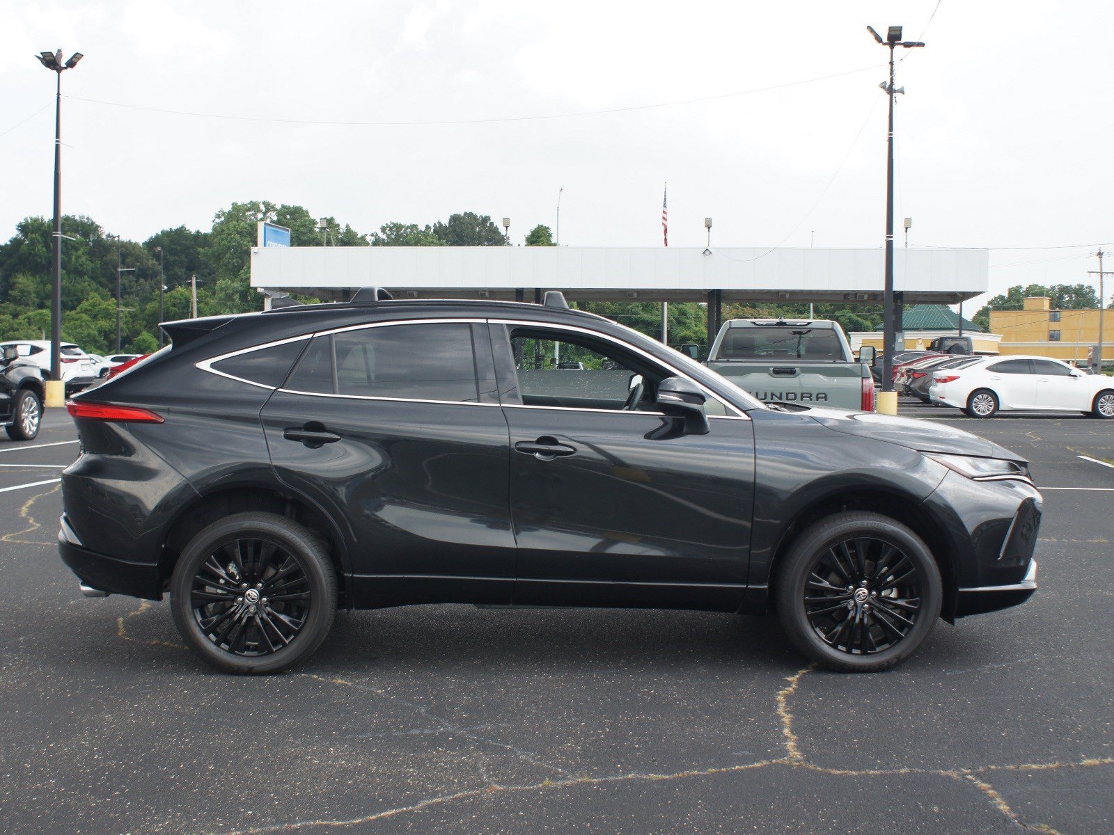 Used 2023 Toyota Venza Nightshade AWD/4WD image 20