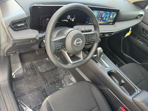 New 2026 Nissan Kicks S image 2