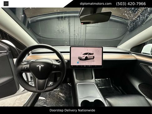 Used 2023 Tesla Model Y Long Range image 27