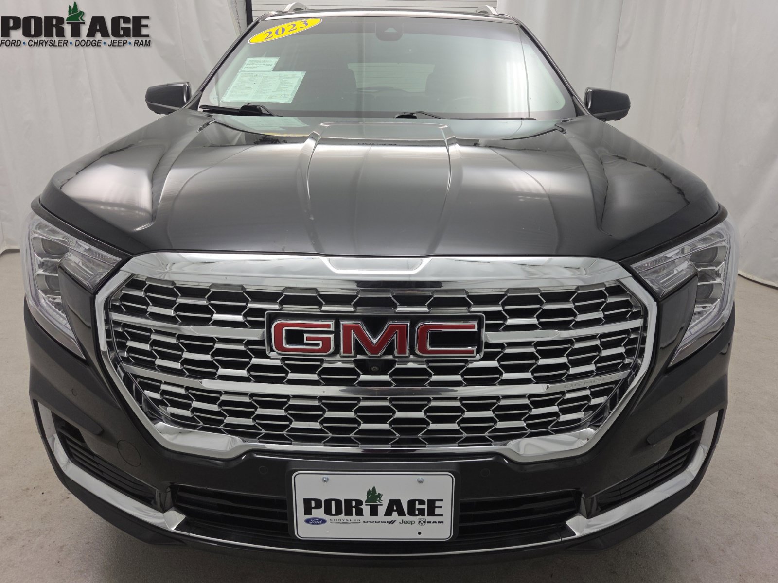 Used 2023 GMC Terrain Denali w/ LPO, Floor Liner Package AWD/4WD image 2