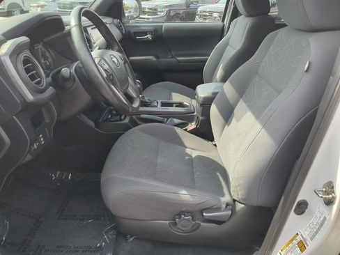 Used 2016 Toyota Tacoma TRD Sport w/ Towing Package RWD image 22