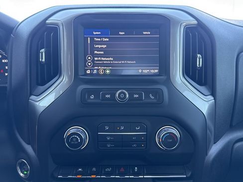 Used 2024 Chevrolet Silverado 1500 Custom w/ Turbomax Blackout Package AWD/4WD image 15