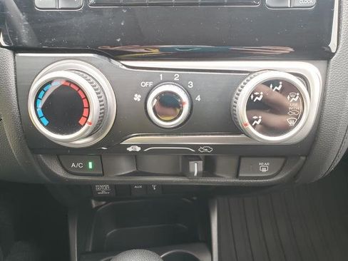 Used 2015 Honda Fit LX image 19