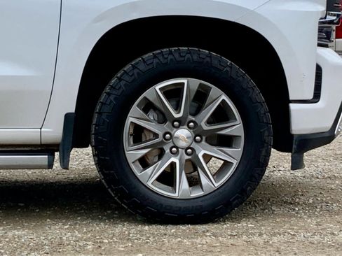 Used 2022 Chevrolet Silverado 1500 High Country w/ Technology Package image 20