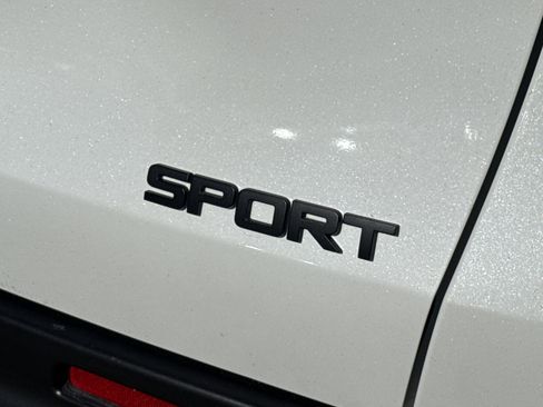 Certified 2025 Honda HR-V Sport image 19