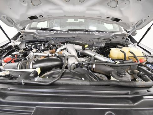 Used 2022 Ford F250 XLT w/ XLT Value Package image 11