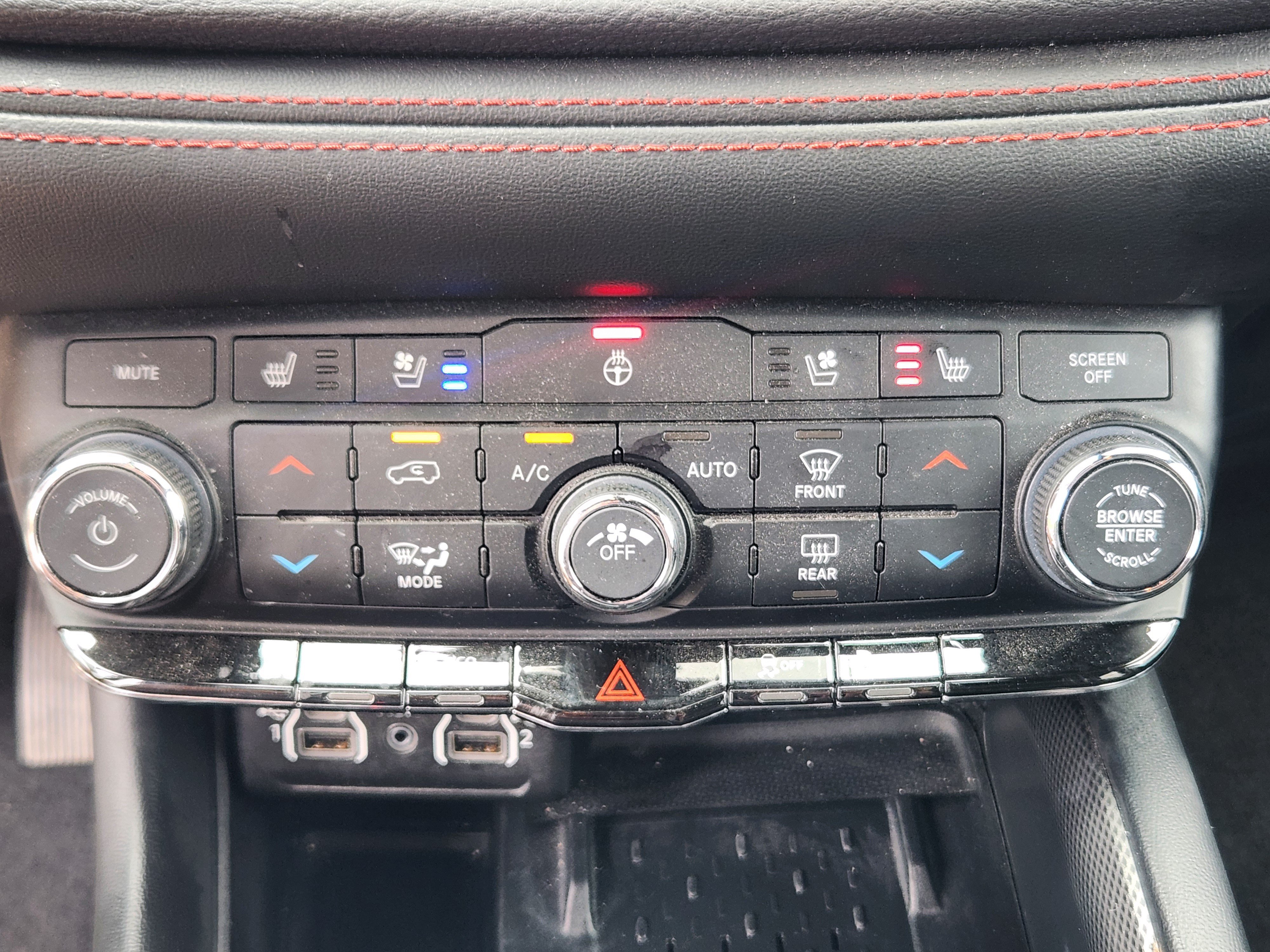 Used 2025 Dodge Durango R/T AWD/4WD image 14