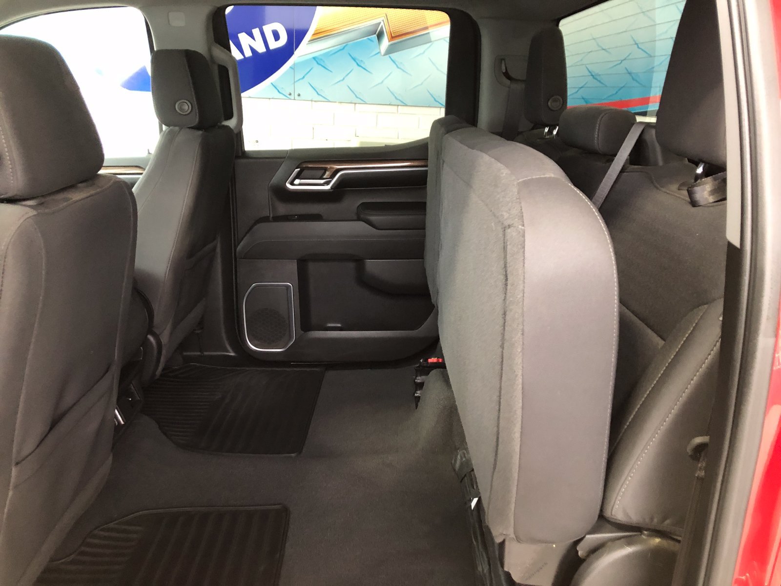 Used 2023 Chevrolet Silverado 1500 RST w/ Z71 Off-Road Package AWD/4WD image 11