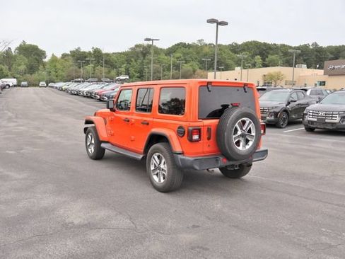 Used 2020 Jeep Wrangler Unlimited Sahara w/ Uconnect 4C Nav & Sound Group AWD/4WD image 5