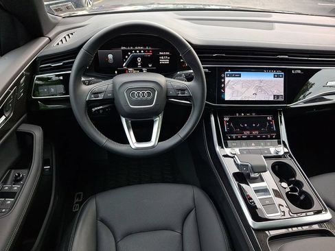 Certified 2025 Audi Q8 Premium Plus w/ Premium Plus Package AWD/4WD image 4