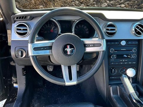 Used 2009 Ford Mustang GT Premium image 5