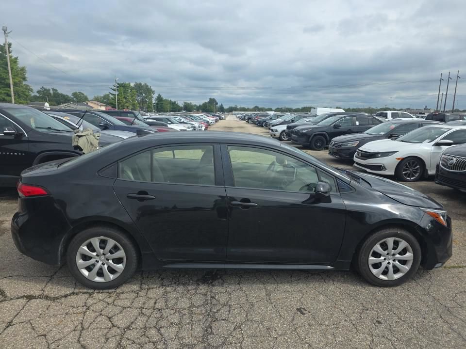 Used 2021 Toyota Corolla LE FWD image 5