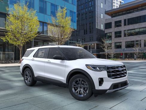 New 2026 Ford Explorer Active w/ Active Comfort Package image 7