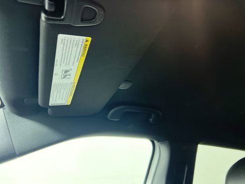 Used 2024 Jeep Compass Latitude image 19