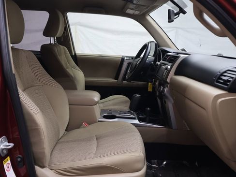 Used 2012 Toyota 4Runner SR5 w/ Convenience Pkg image 9