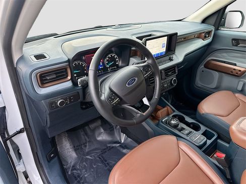 Used 2024 Ford Maverick Lariat image 9